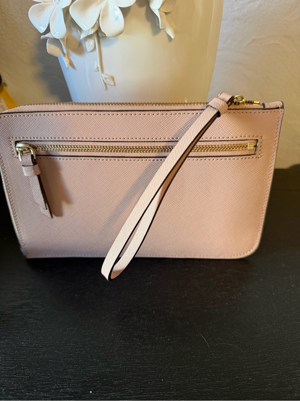 EUC Kate Spade NY Safiano Leather Light Crepe Cameron (650) Wristlet - Picture 4 of 9